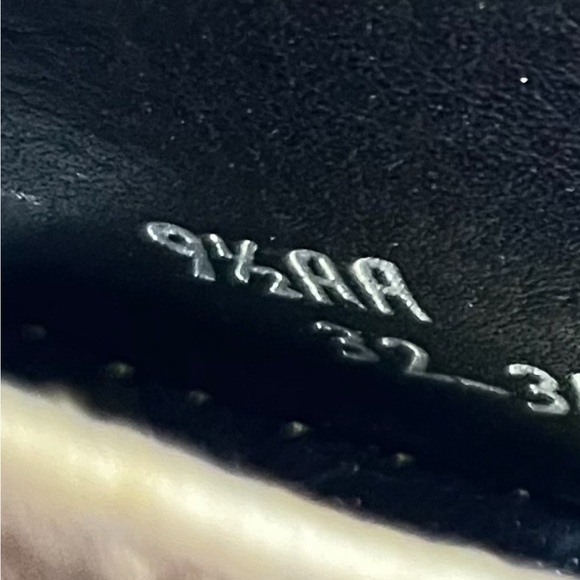 Vintage Y2K Cover Girl Rustic Leather Shooties - Picture 14 of 14